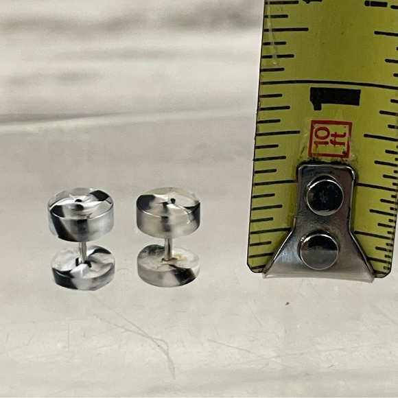 Earrings Black White Marble Fake Tapers And Plugs Acrylic 18G - Picture 4 of 4
